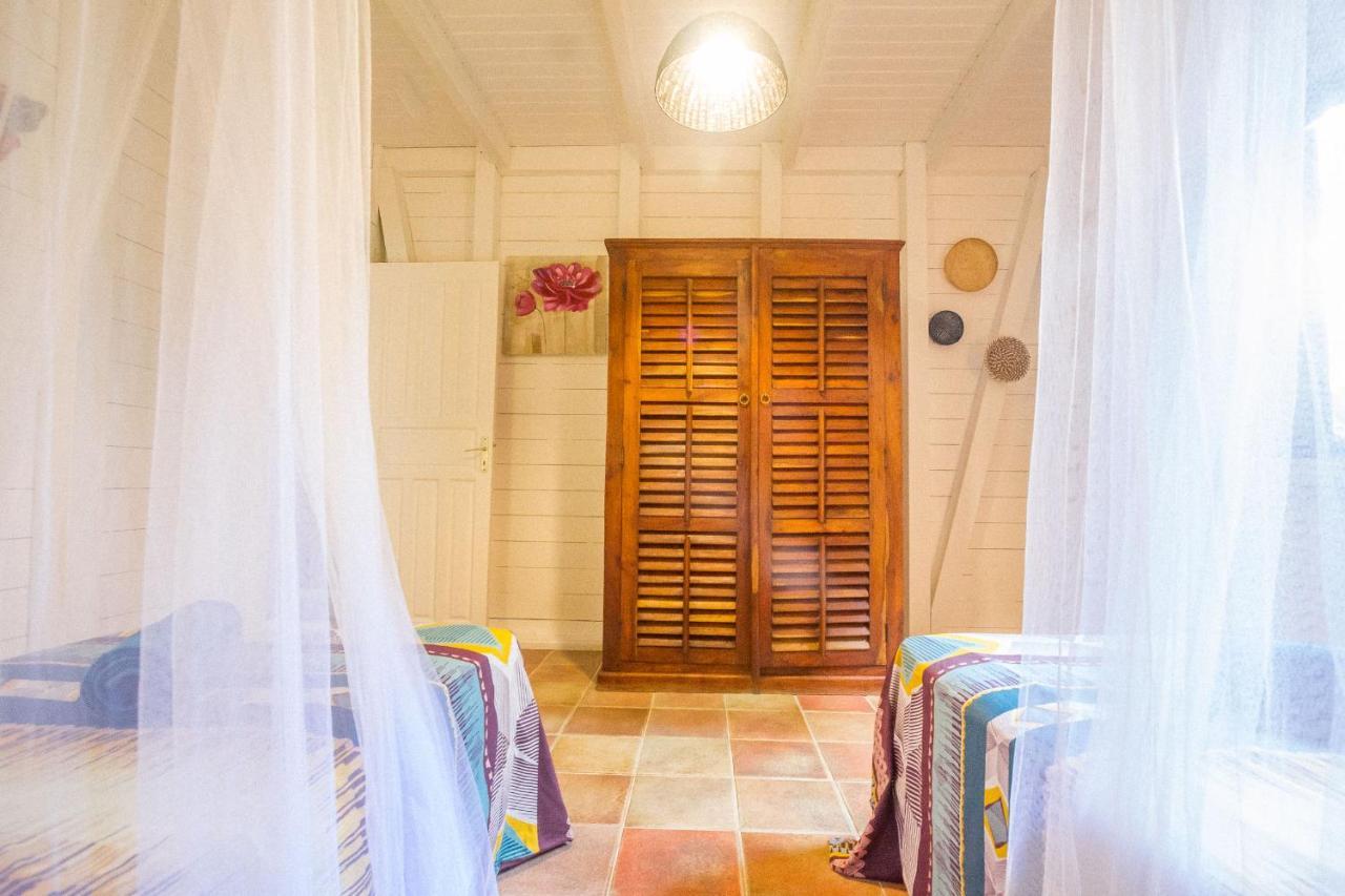 Hotel L'Ilot Palmiers Pointe-Noire Esterno foto